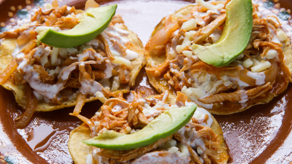 Receta de Tinga de Pollo Tradicional: El Auténtico Sabor Casero con Tostadas Maly