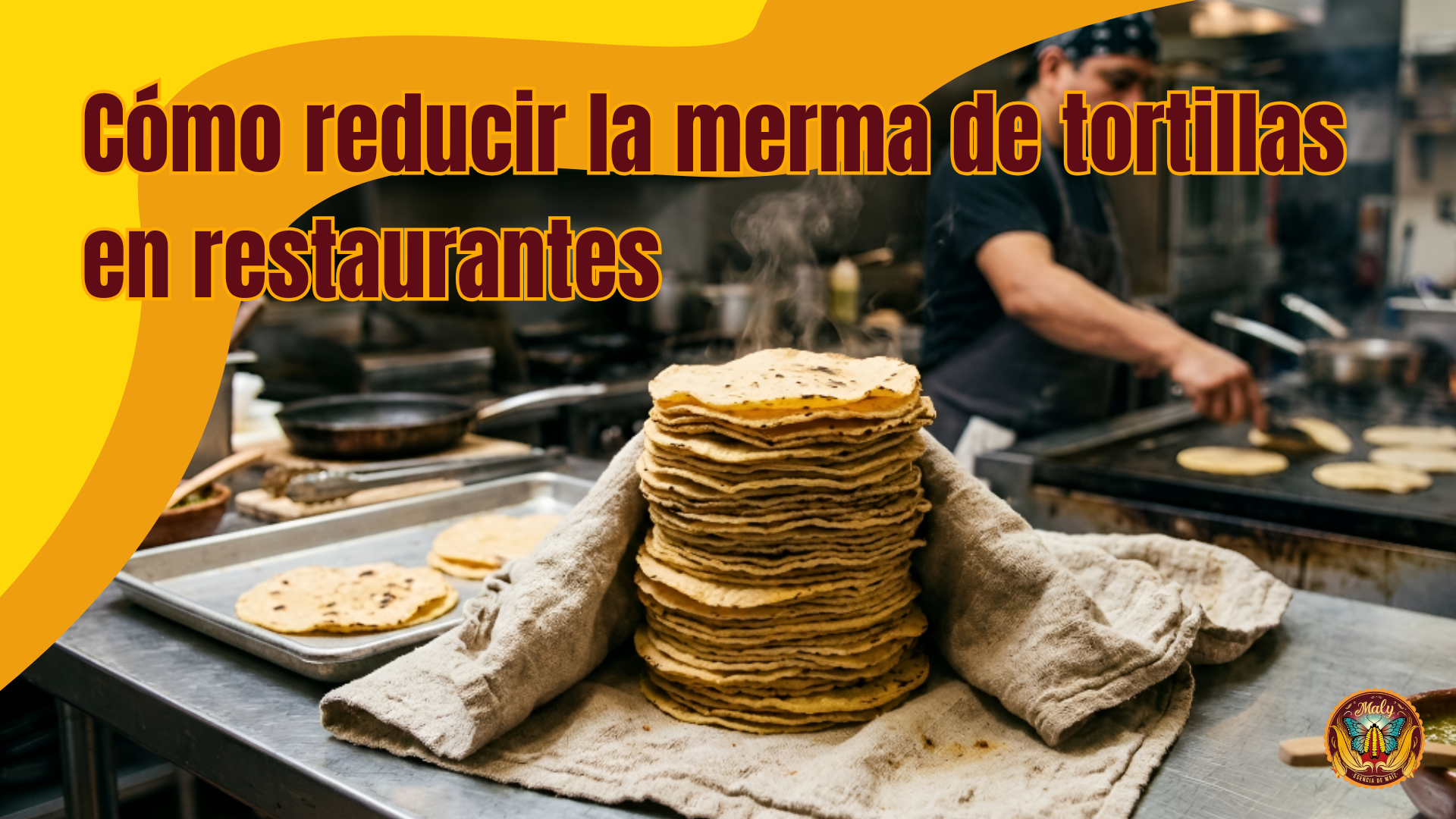 Alt Text: Pilas de tortillas de maíz frescas en cocina profesional para evitar la merma de tortillas en restaurantes.